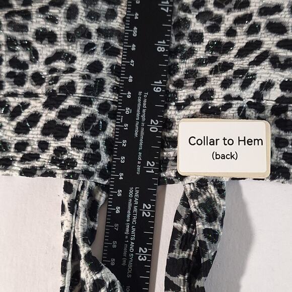 Chico’s Women's L/12-14 Cardigan Black & White Animal Print Open Tie-Front - Picture 10 of 13